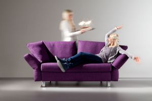 81_malou_sofa_2011_12_jub008_messeneuheit2012_Franz_Fertig.jpg